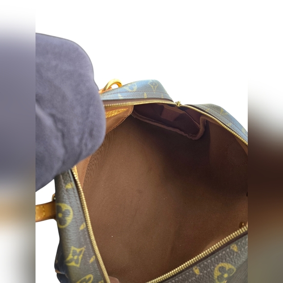 Louis Vuitton Montorgueil Monogram PM Shoulder/Bowler Bag. - Picture 11 of 13